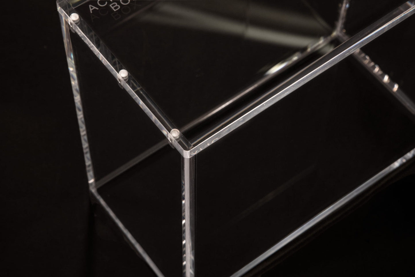 The Acrylic Box: Trainer-Box premium Acryl Case